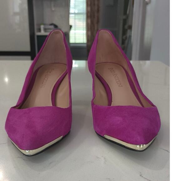 Enzo Angiolini Barbiecore Fushia suede kitten pump 6.5 W gold accent Glam chic - Picture 4 of 9